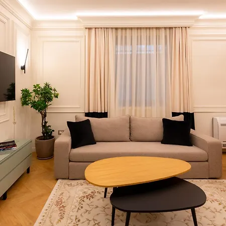 Garden Luxury Residences * טיראנה